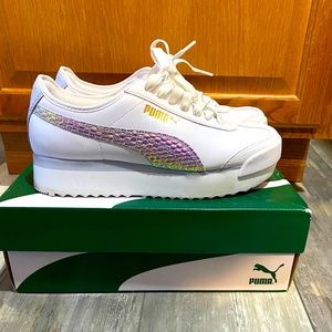 Platform Roma Amor Metallic Pumas